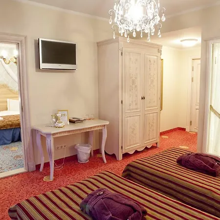 Grand Rose 4* Κουρεσάαρε