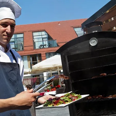 فندق Grand Rose 4*