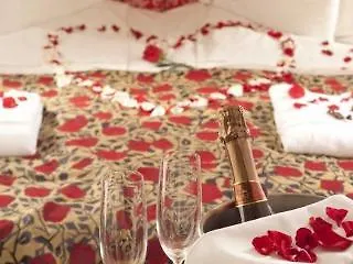Grand Rose 4* Κουρεσάαρε